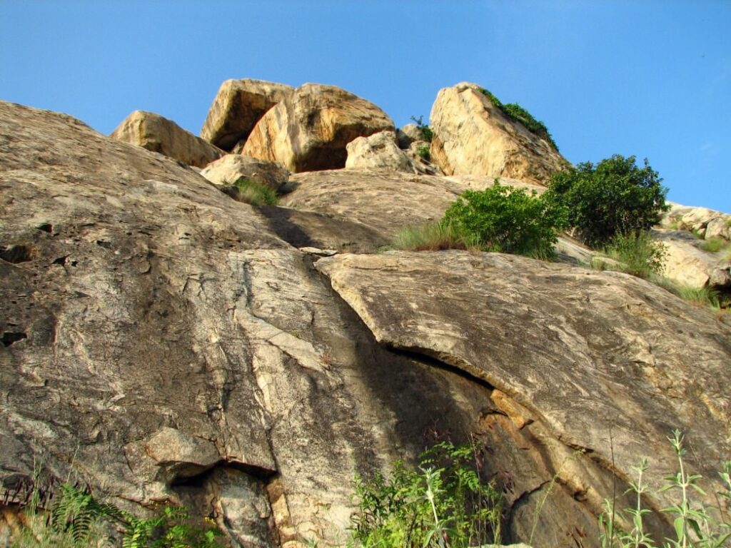 Bouldering on Look Rock